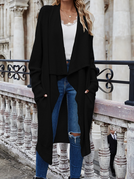 A Long Knit Coat
HFLHHSFP7P