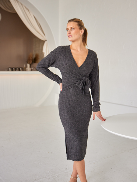 V-neck Long-sleeved Knitted Tie Dress